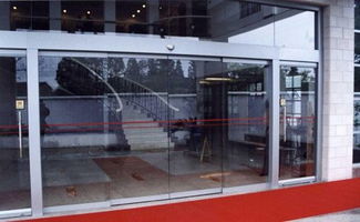 天津玻璃门安装,和平区安装钢化玻璃门
